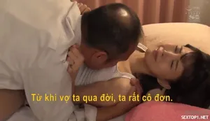 "Cô này tên Đỗ Bích Ngọc sn1990 quê Hạ Long Quảng Ninh hiện tại đang sinh sống và làm việc ở Hà Nội hiện đang nợ tôi một khoản tiền và Giờ cô ấy đã chặn hết mọi liên lạc với tôi và bùng tiền tôi, số tiền tuy không nhiều nhưng đó là những gì mà tôi đã cố gắng bao năm nay mà giờ cô ta lại đối xử với tôi nv, giờ tôi sẽ cho mọi thứ ra cho mọi người thấy bộ mặt của cô ta là Thạc Sĩ tâm lý học"
